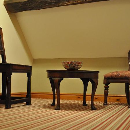 نيونياتون Old Ivy House Bed & Breakfast المظهر الخارجي الصورة