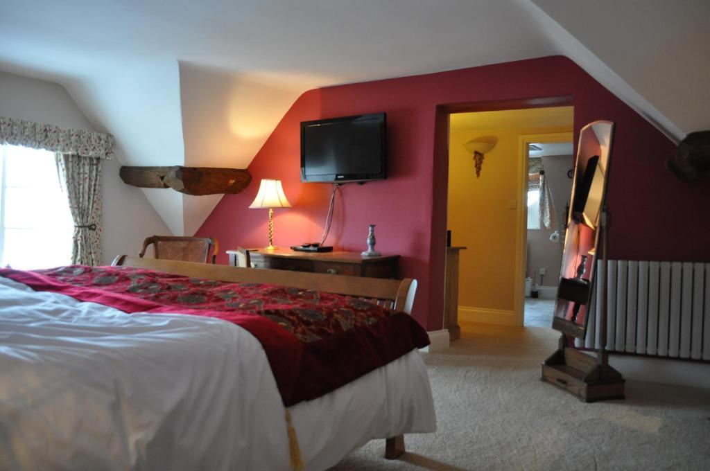 نيونياتون Old Ivy House Bed & Breakfast الغرفة الصورة