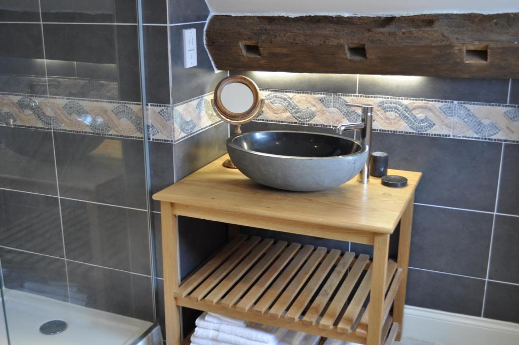 نيونياتون Old Ivy House Bed & Breakfast الغرفة الصورة