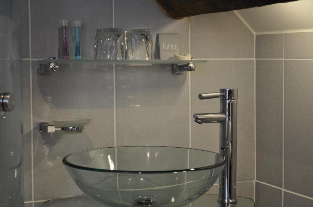 نيونياتون Old Ivy House Bed & Breakfast الغرفة الصورة
