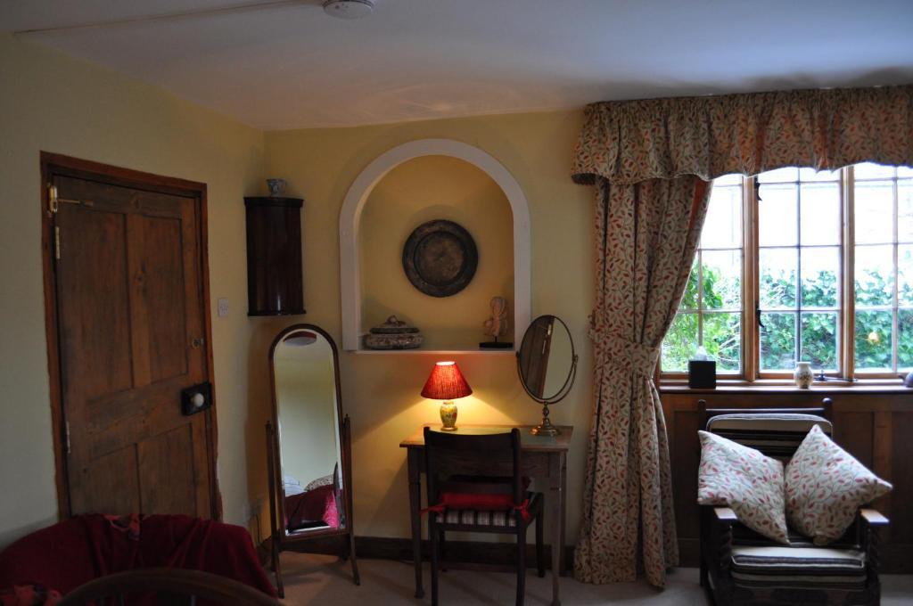 نيونياتون Old Ivy House Bed & Breakfast الغرفة الصورة