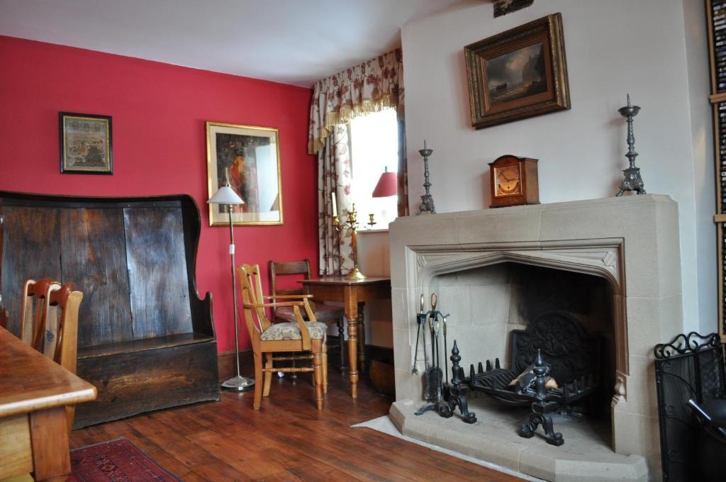 نيونياتون Old Ivy House Bed & Breakfast المظهر الخارجي الصورة